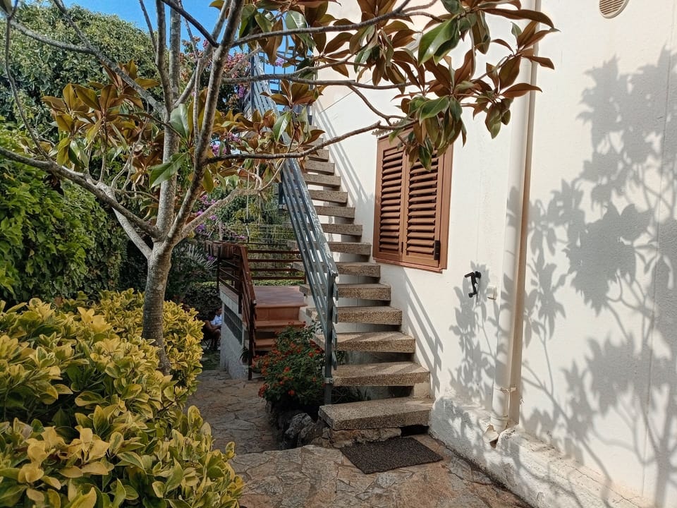 Entrance stairs