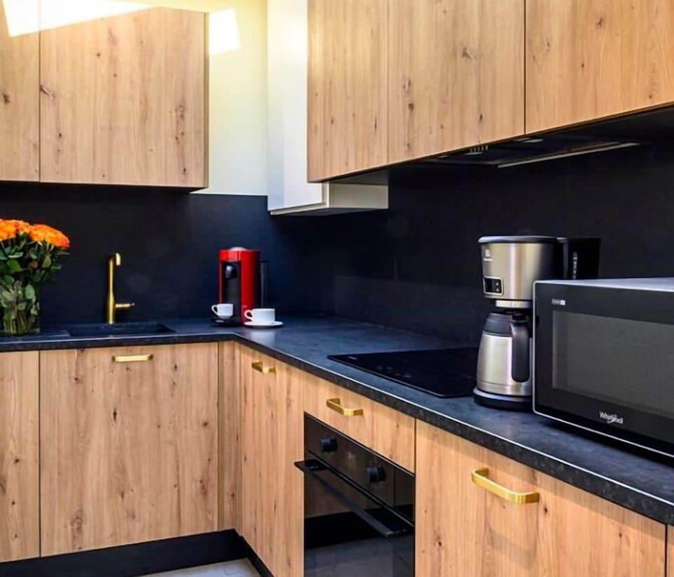 Attic Apartment | Private kitchen | Espresso maker, coffee/tea maker, fridge, microwave