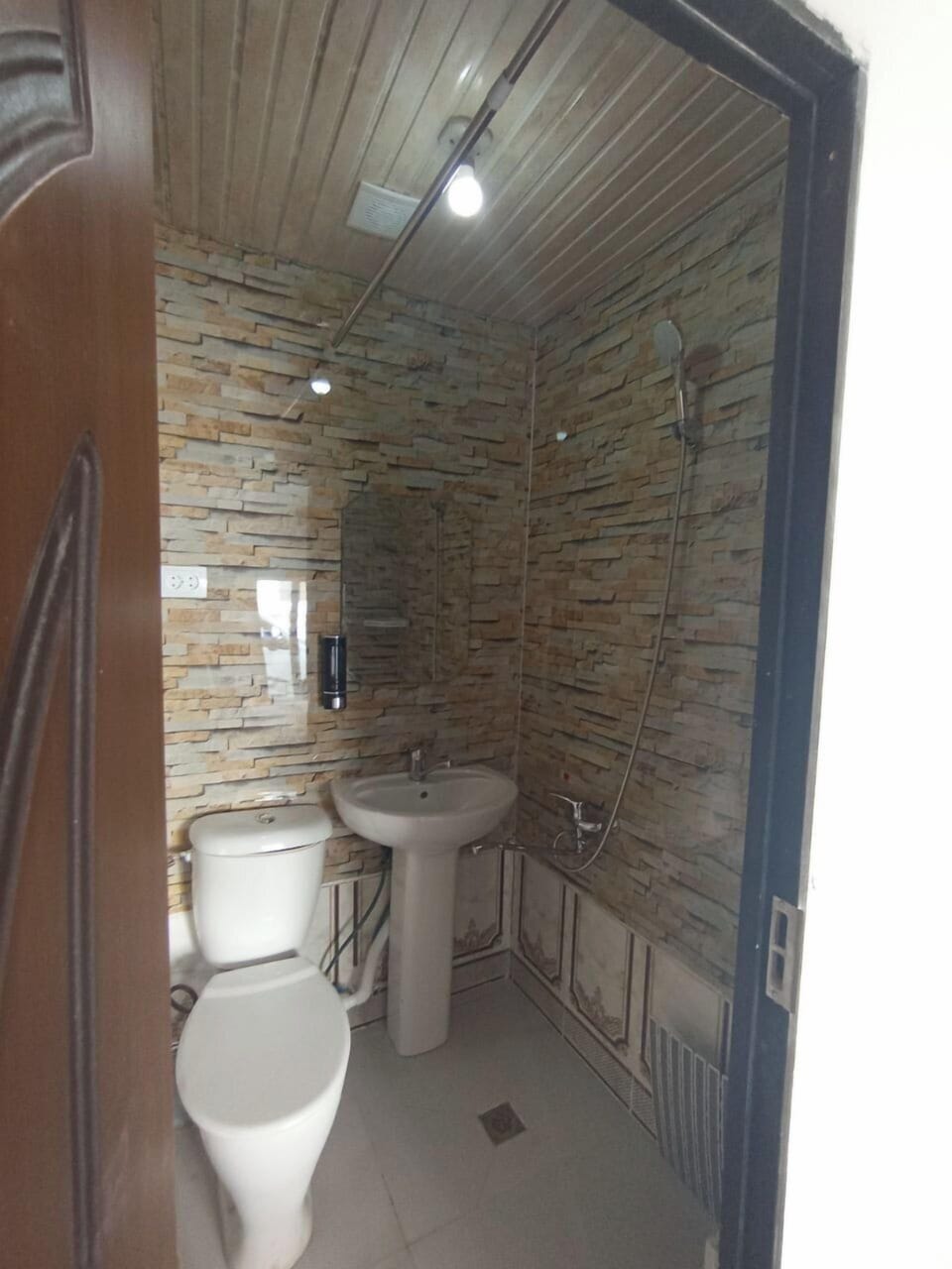 Family Double or Twin Room, Patio, Garden View | Bathroom | Hair dryer (on request), towels, soap, shampoo