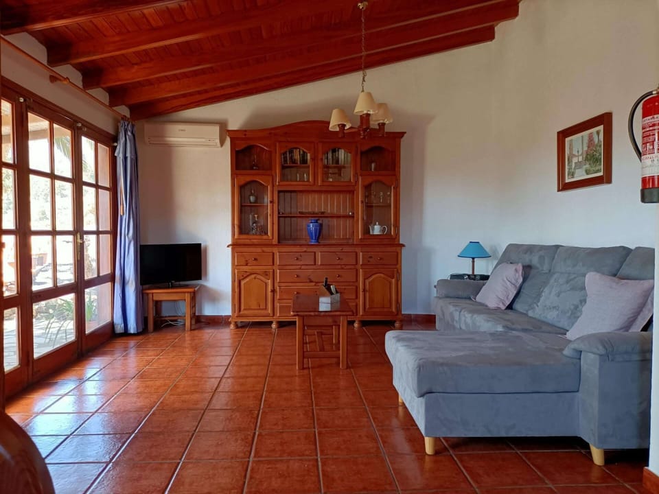 Bungalow | Living room | DVD player