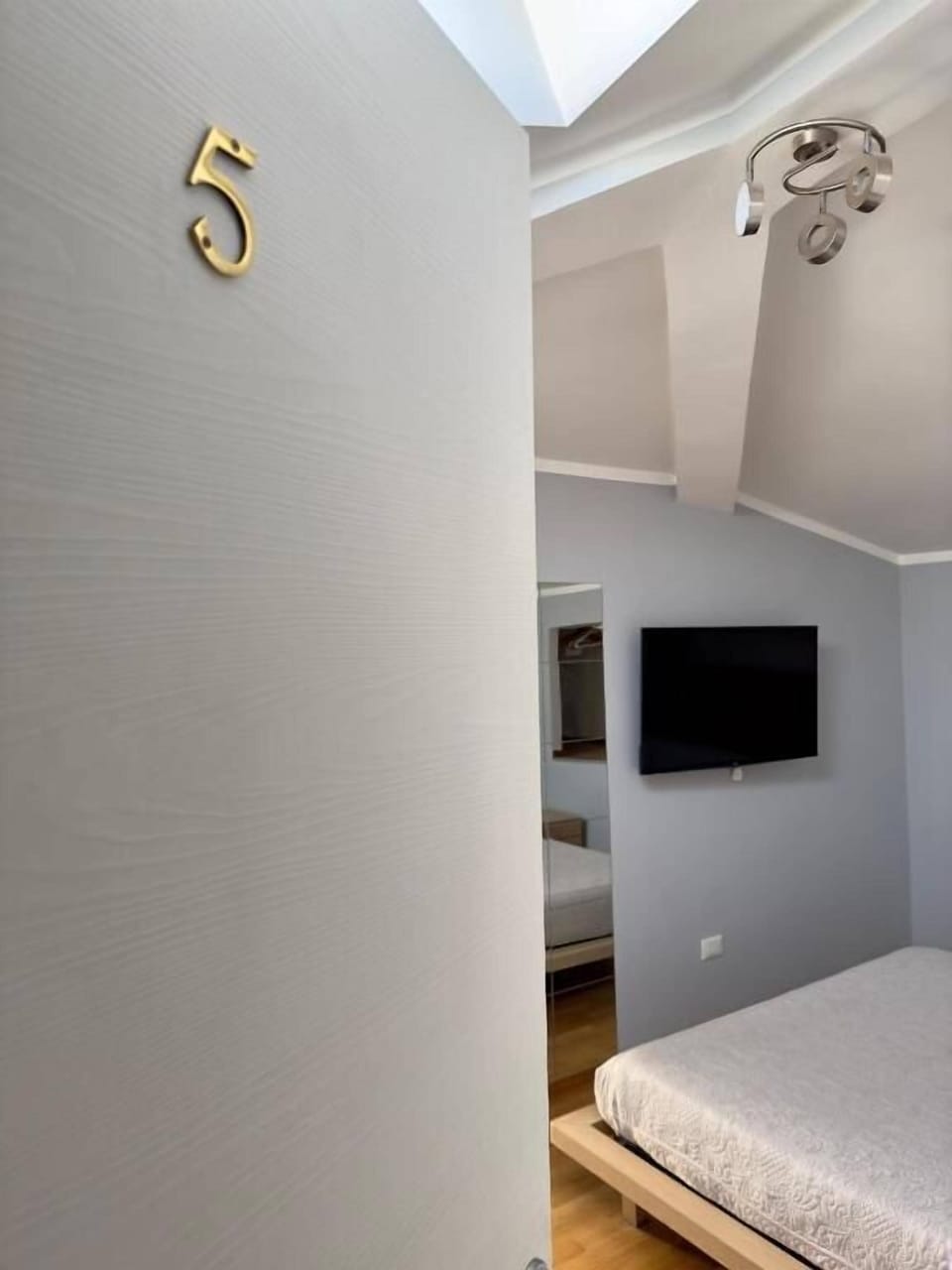 Comfort Quadruple Room | Soundproofing, WiFi (free)
