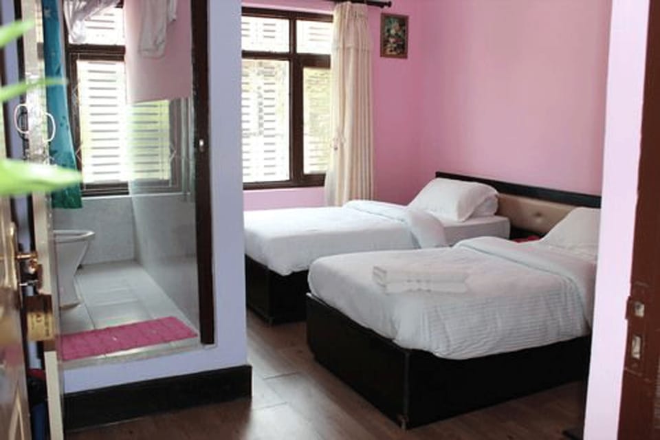Deluxe Double or Twin Room, 2 Twin Beds, Garden View | Desk, iron/ironing board, free WiFi