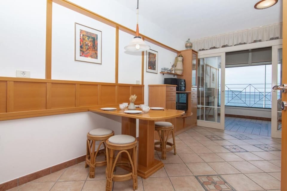 Family Apartment, 2 Bedrooms, Sea View, Beachside | Living area | Flat-screen TV