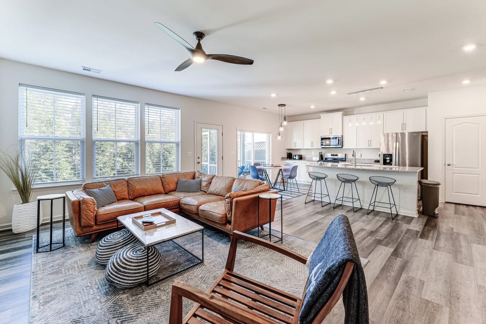 Apartment (3 Bedrooms) | Front of property