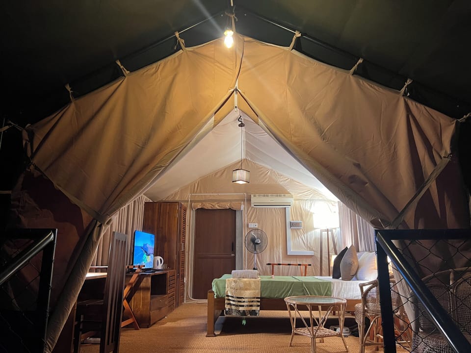 Superior Tent, 1 King Bed, Non Smoking, Garden View | Minibar, in-room safe, desk, laptop workspace