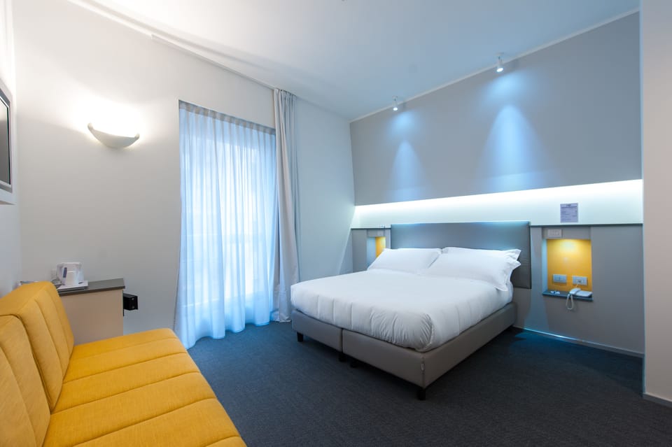 Deluxe Double Room | Down comforters, minibar, in-room safe, desk