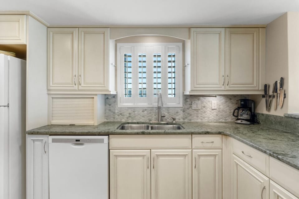 Spacious Kitchen