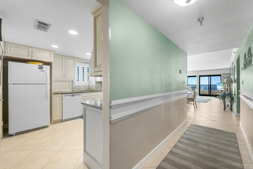 Entry Hallway