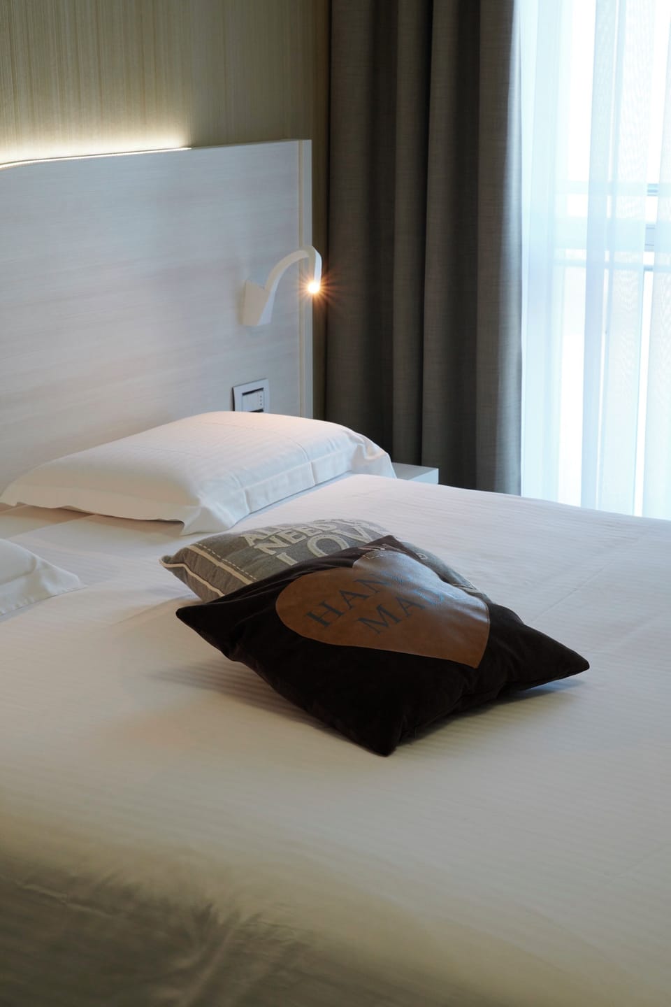Egyptian cotton sheets, premium bedding, down comforters, in-room safe