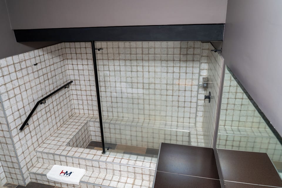 Family Quadruple Room | Bathroom | Towels, soap, shampoo, toilet paper