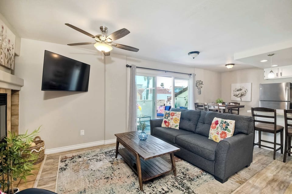 Cozy up in the living area and stream all your favorite shows