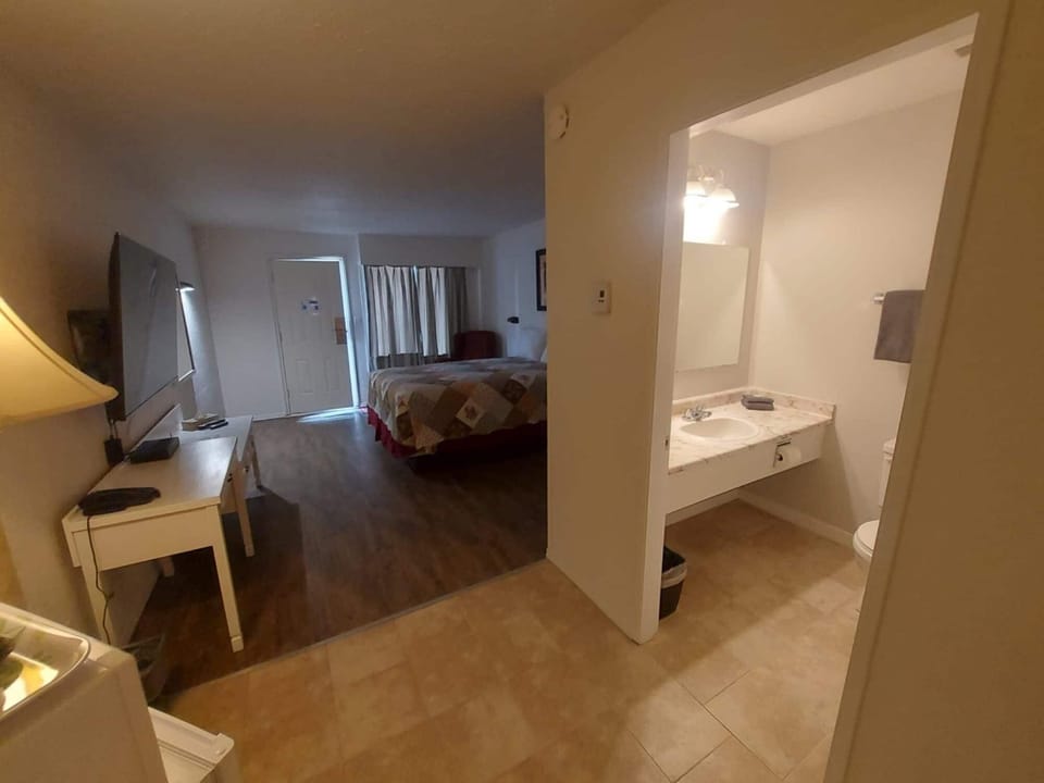 Classic Single Room, Mountain View | Desk, WiFi (free)