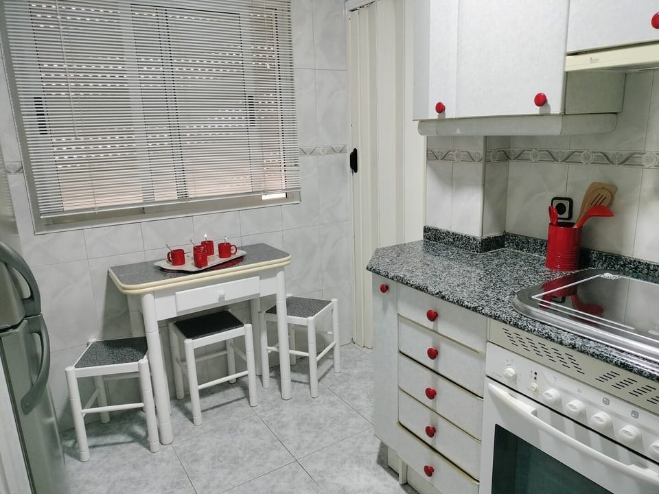 Electric kettle, toaster