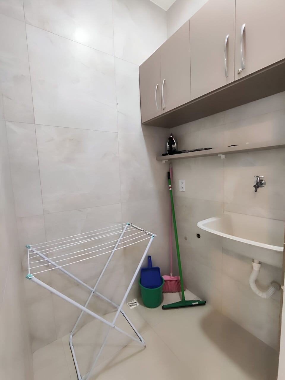 Comfort Apartment, Patio, Courtyard View | Laundry