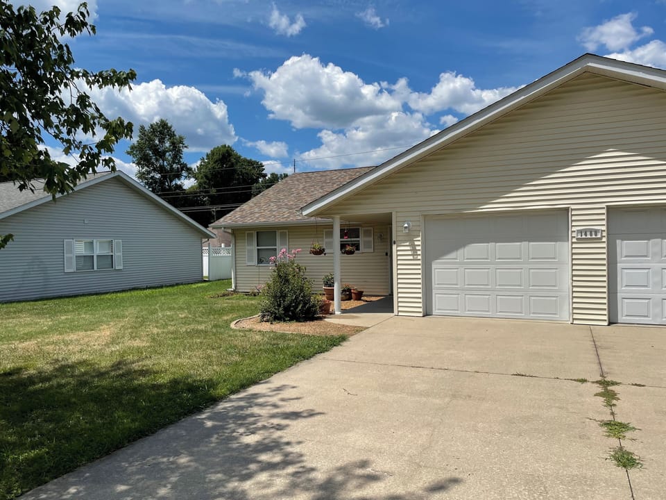 Unit B has a large driveway perfect for truck with trailer