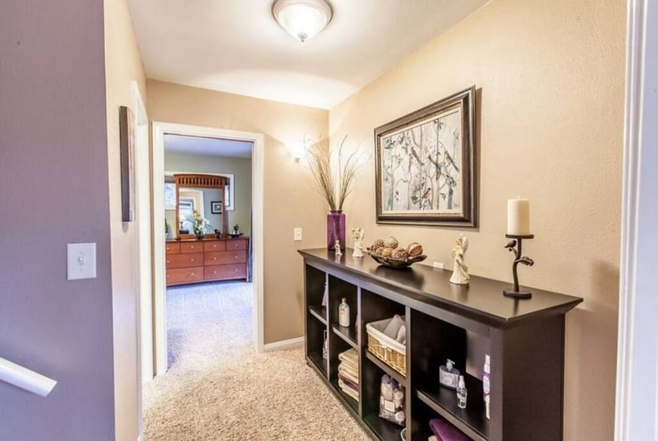The split between the master bedroom and the guest bedroom downstairs