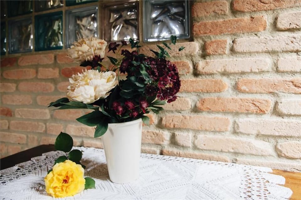 Family Room | Room amenity