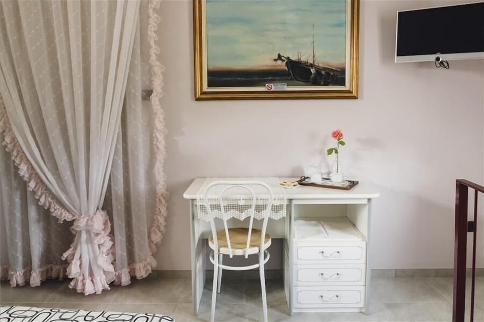 Double Room, Balcony | Room amenity