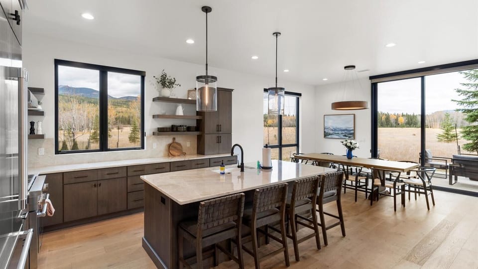 Whitefish Vista Retreat (8074)