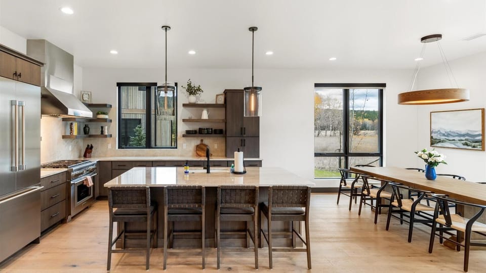 Whitefish Vista Retreat (8075)