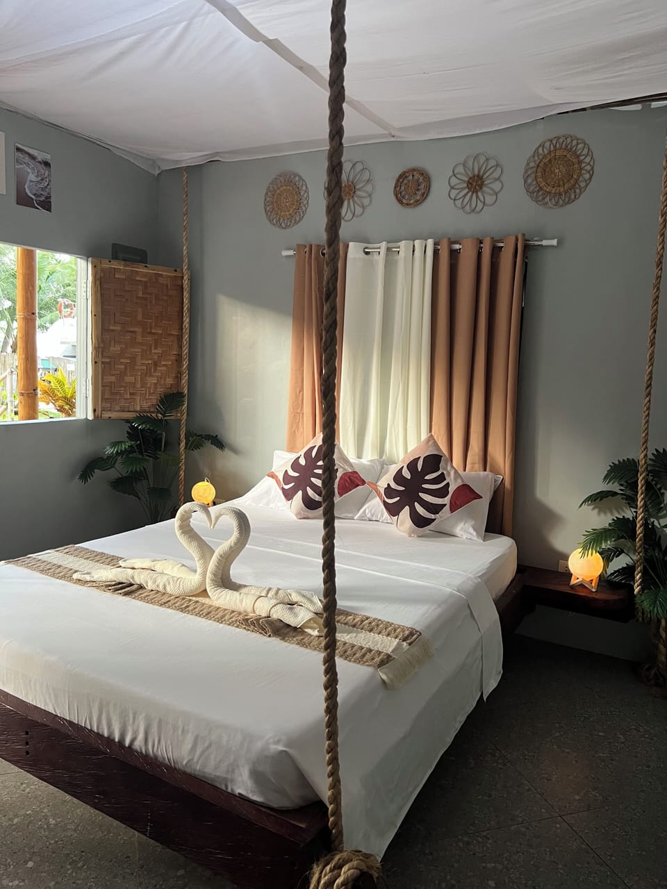 Deluxe Double Room, 1 Queen Bed, Balcony, Pool View | Free WiFi