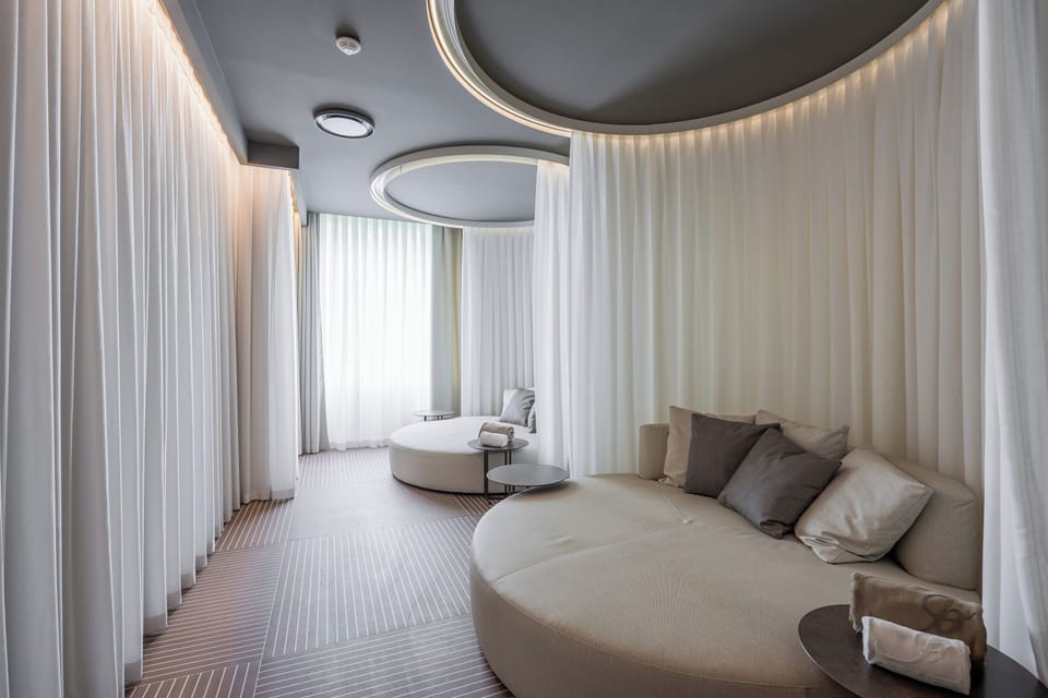 Sauna, steam room, Turkish bath, body treatments, hot stone massages