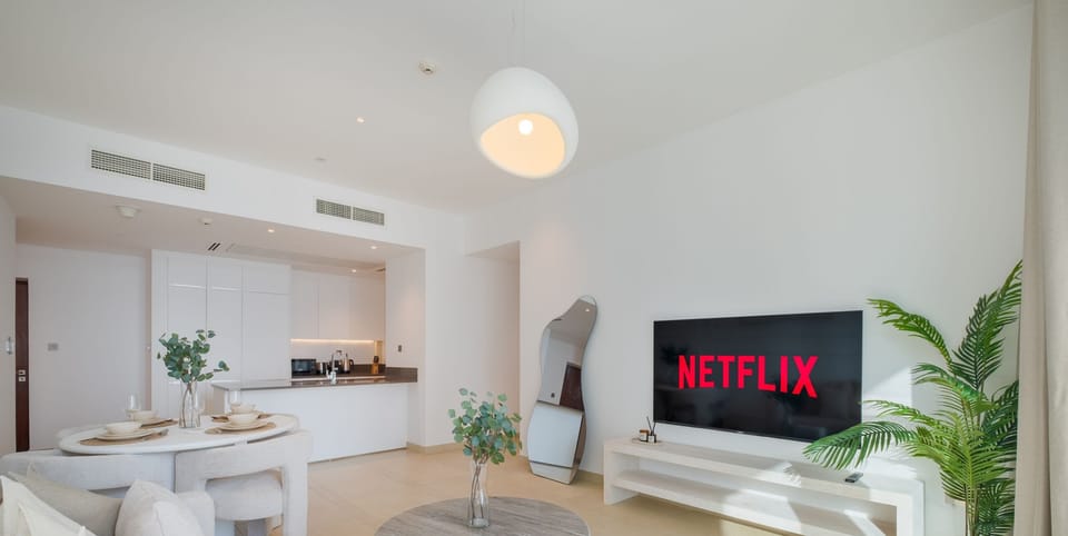 Apartment, Balcony, Marina View | Living area