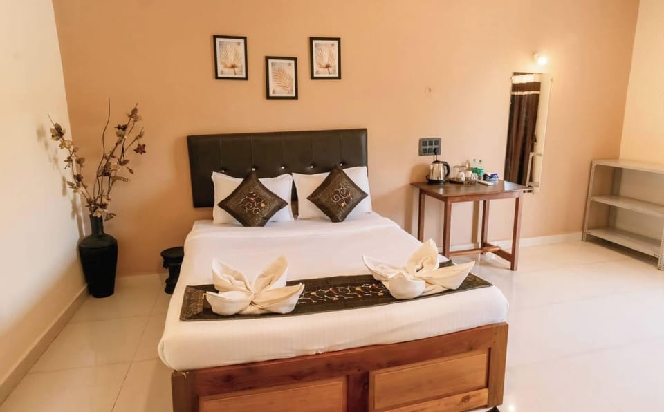 Superior Room | 1 bedroom, soundproofing, iron/ironing board, free WiFi