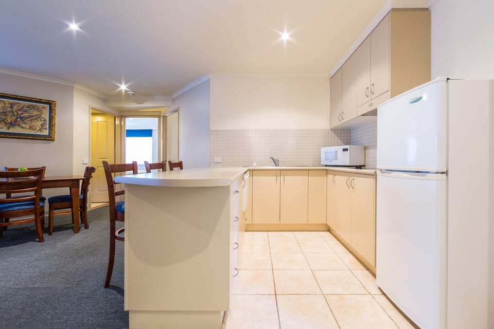 Microwave, electric kettle