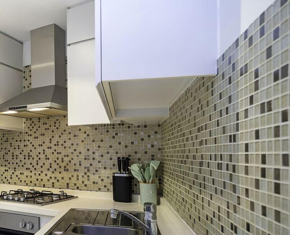 Apartment, Canal View | Private kitchen | Electric kettle, toaster, highchair