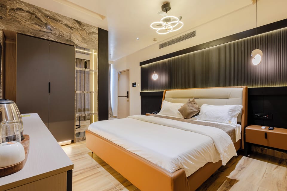 Premium Studio | Free WiFi, bed sheets