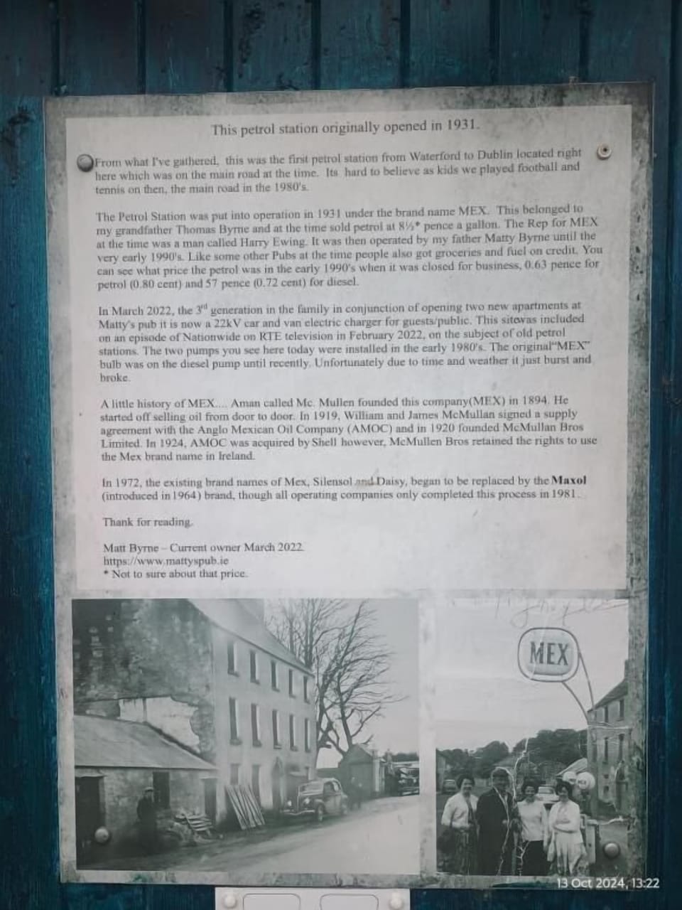 Electric vehicle charging station