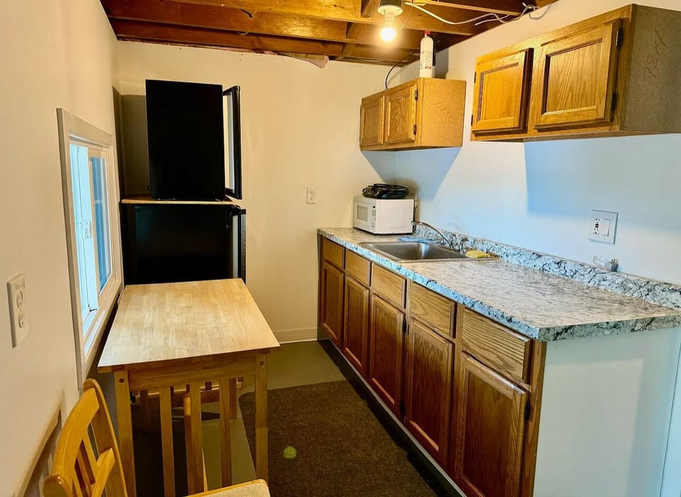 Second kitchenette