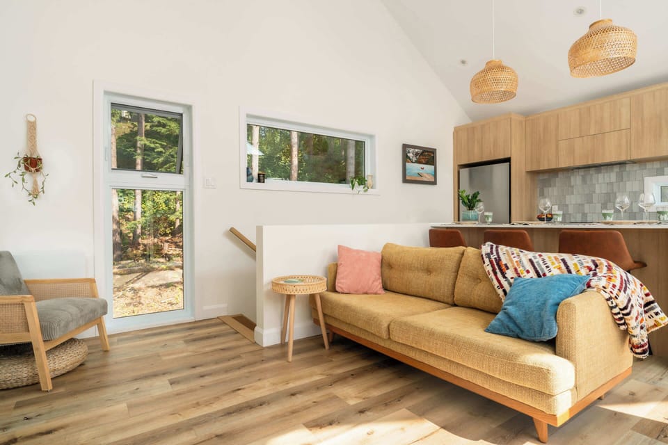  Settle comfortably on the sofa or cook in the dining area.
