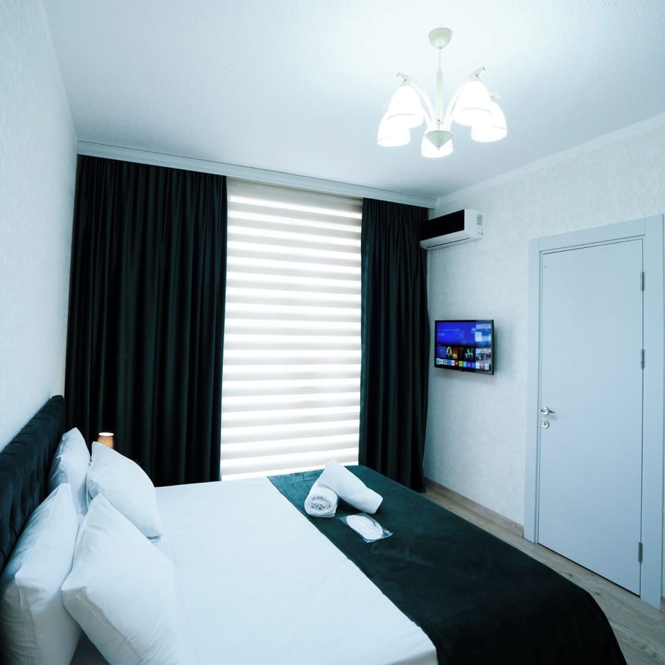 In-room safe, desk, blackout drapes, soundproofing