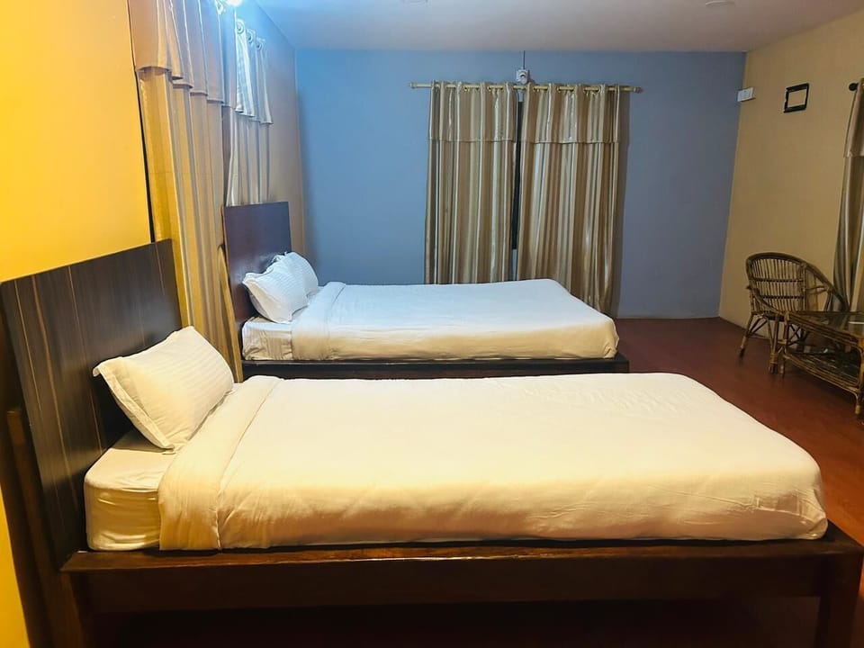 Standard Double Room, Garden View | Desk, free WiFi