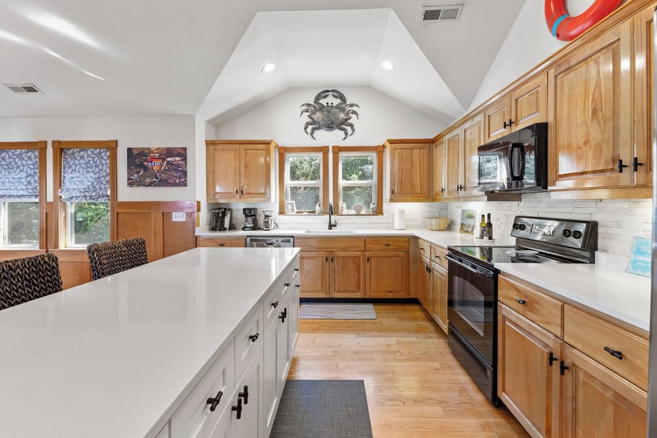 KDN9808: CNU At The Beach | Top Level Kitchen