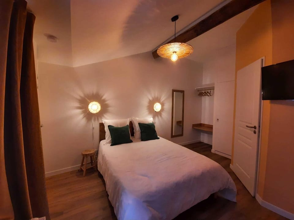 Comfort Room, Garden View | Blackout drapes, soundproofing, free WiFi