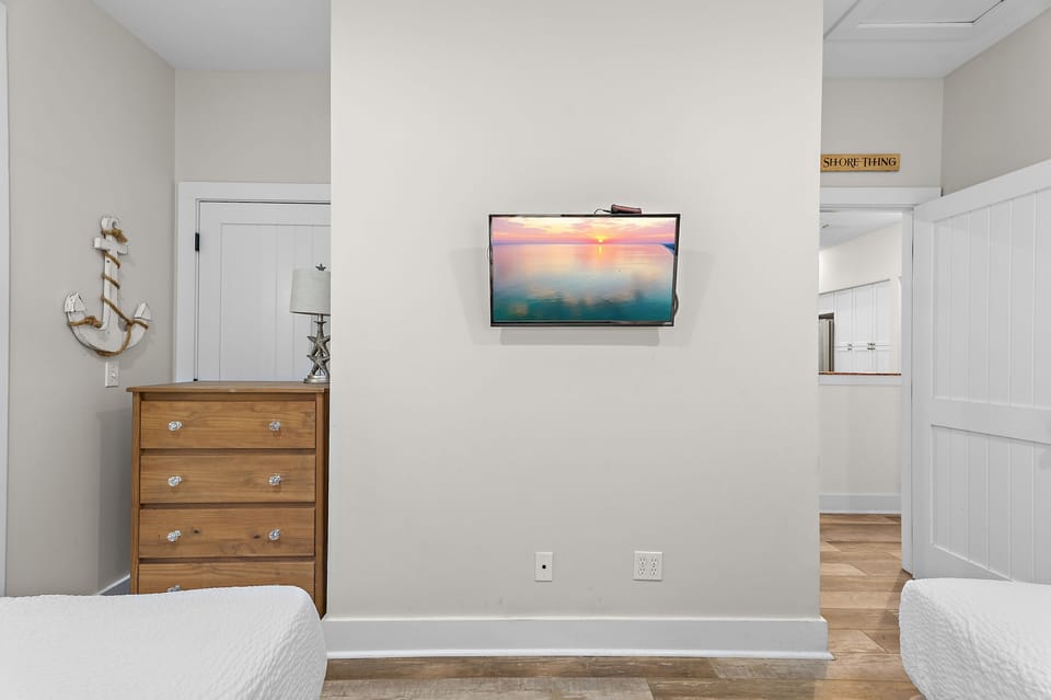 Guest bedroom