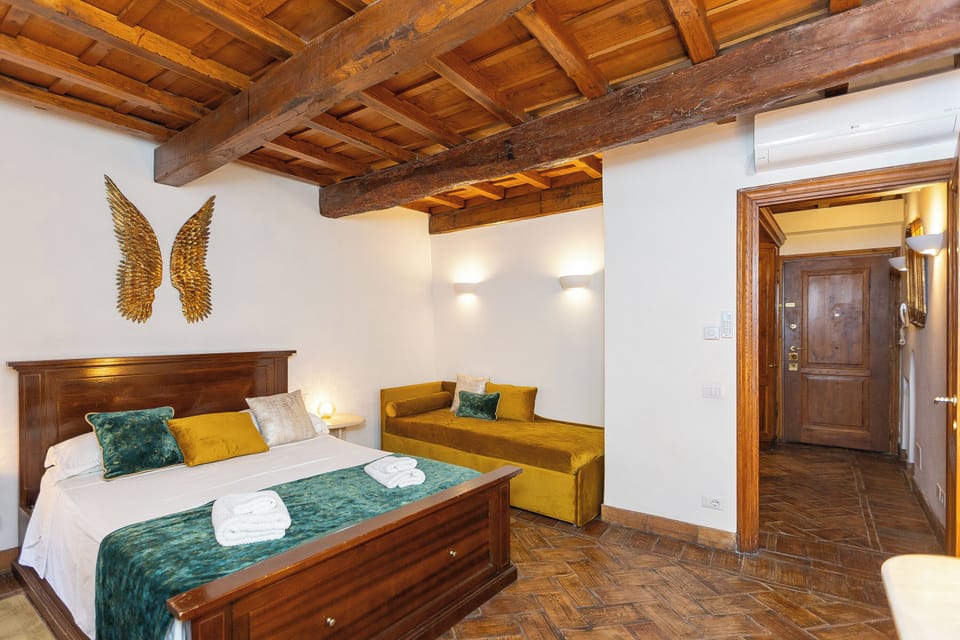 Suite 2 | 1 bedroom, in-room safe, soundproofing, iron/ironing board