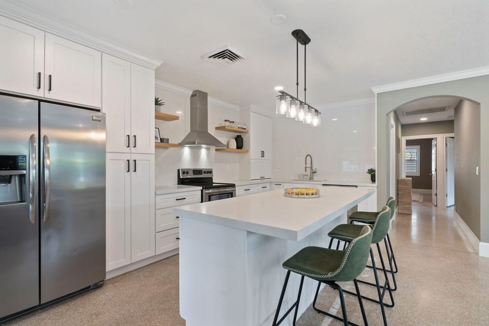 Fully appointed, updated kitchen