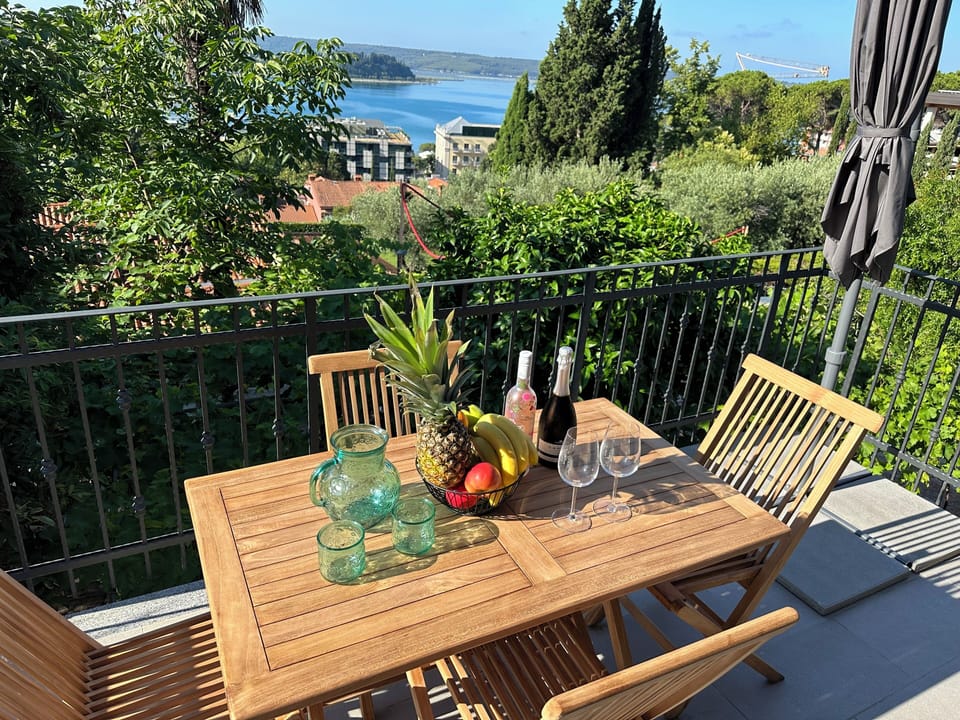 Panoramic Apartment, 2 Bedrooms, Sea View | Terrace/patio
