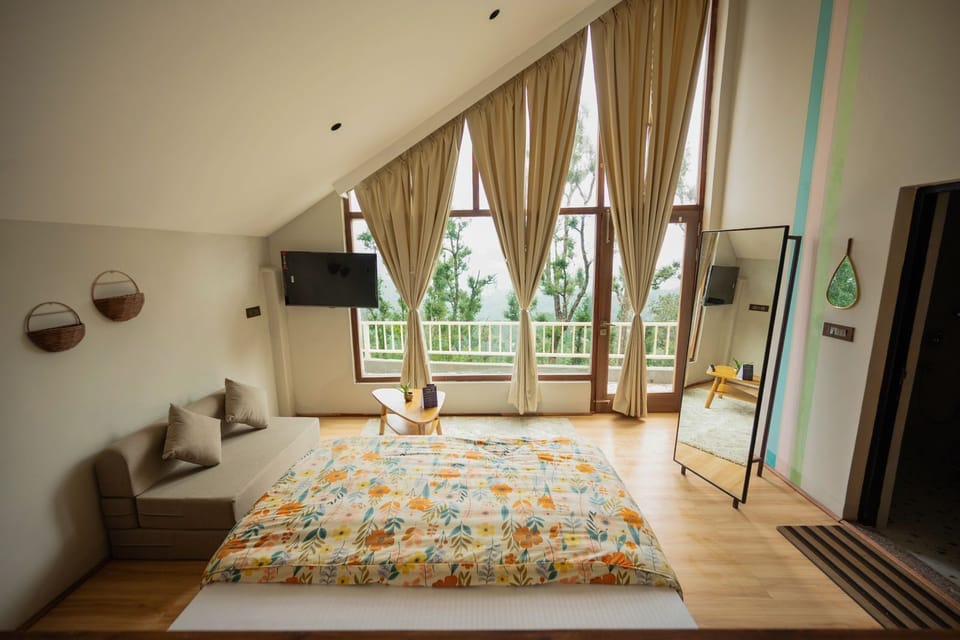 Dhara (Studio Room with Work Station and A/c) | Select Comfort beds, individually furnished, desk, laptop workspace