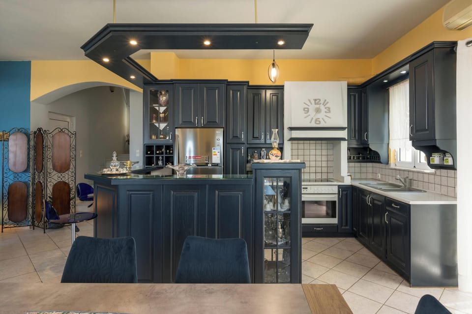 Comfort House, Sea View | Private kitchen | Full-size fridge, oven, stovetop, dishwasher