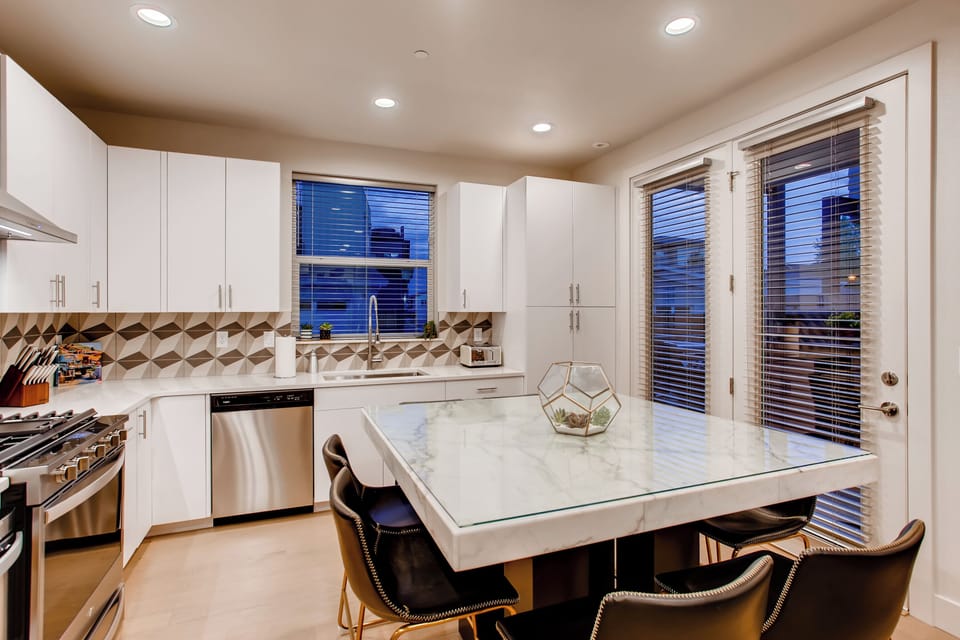 908 Jerome Unit 1 | Kitchen and Dining Area