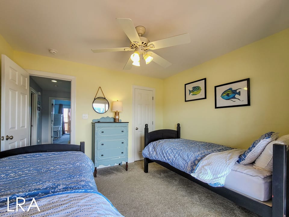 Twin Bedrooms-2