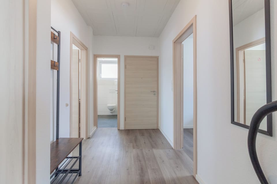 The entrance area with cloakroom