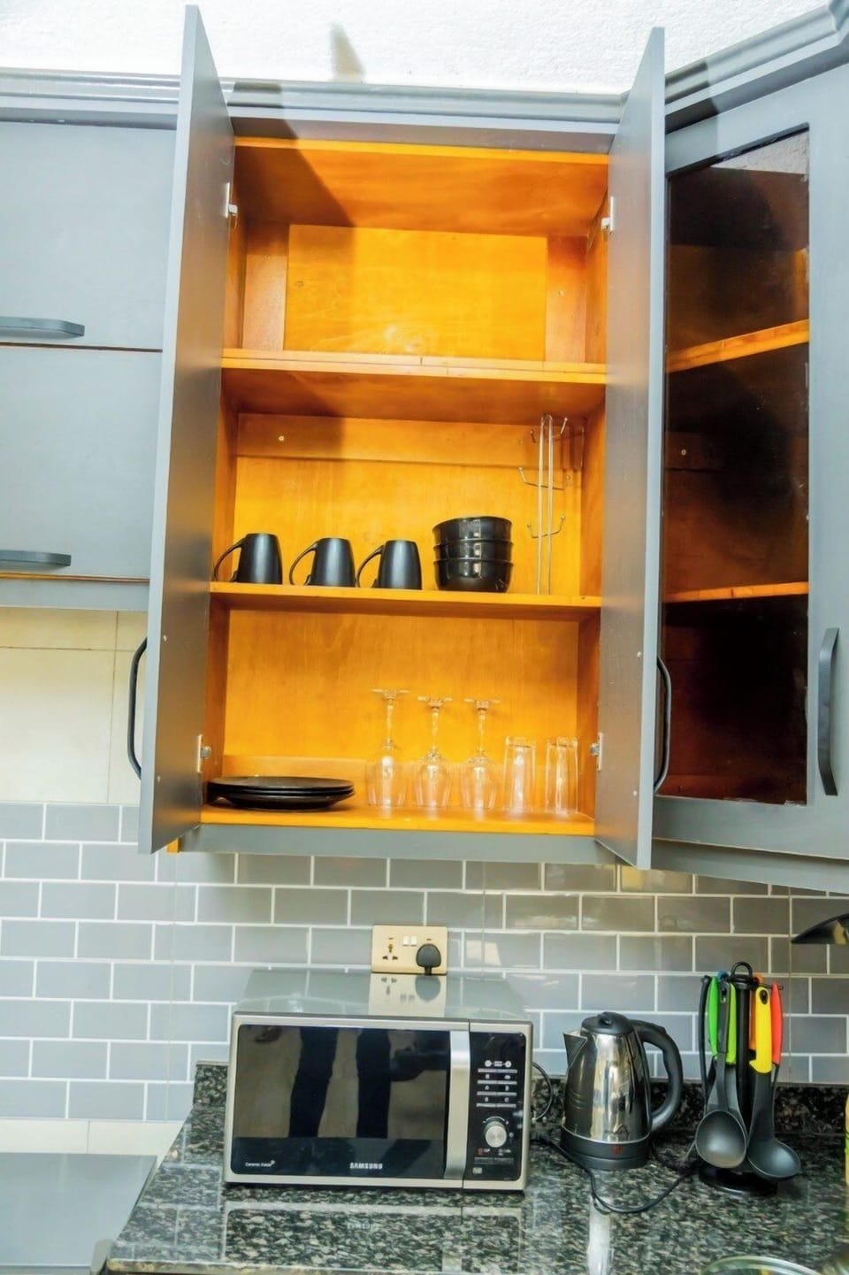 Economy Apartment, Balcony, City View | Private kitchen | Fridge, microwave, oven, stovetop
