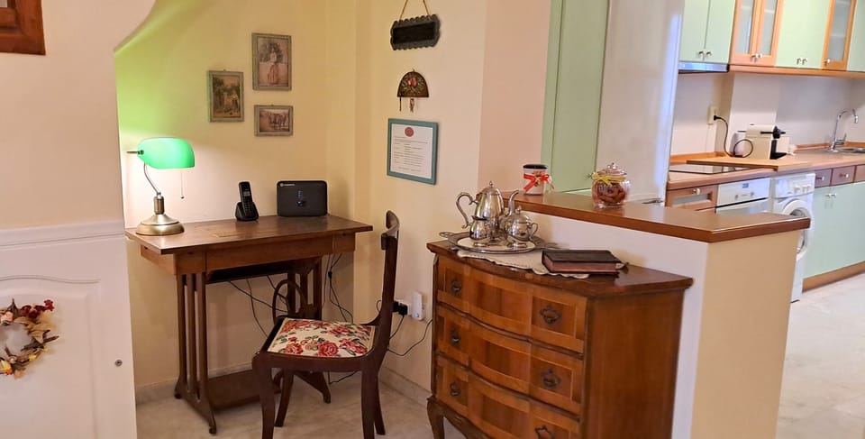 Luxury Apartment, 3 Bedrooms | 3 bedrooms, Egyptian cotton sheets, premium bedding, in-room safe