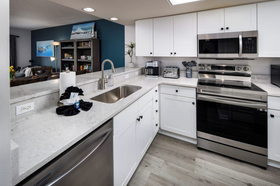 Full kitchen